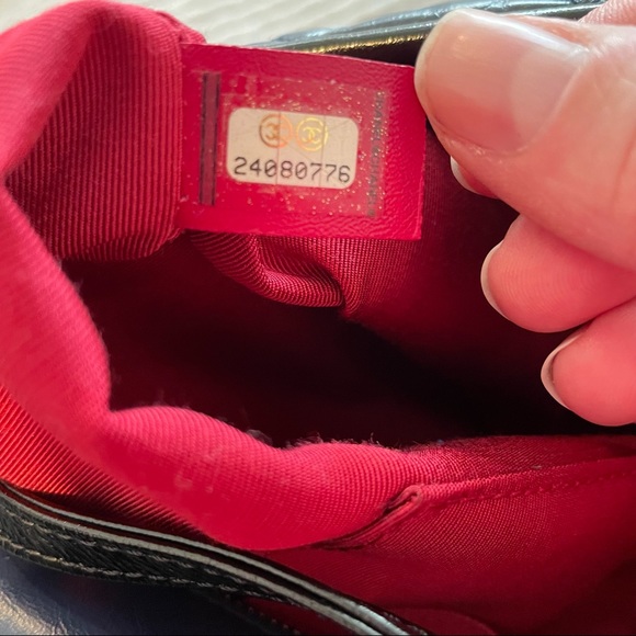 SOLD! 🥳 Chanel Gabrielle Cross body/shoulder bag Navy blue and black base - Picture 12 of 15